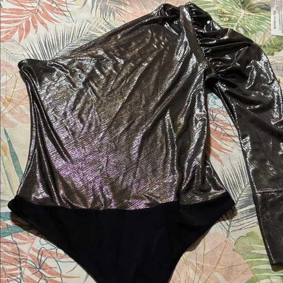 ALIX NYC Silver One-Shoulder Bodysuit - Picture 3 of 5